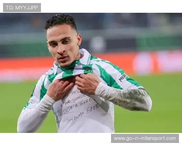 安东尼炸裂!飙出世界波,现场镜头记录精彩绝伦,《安东尼》 安东尼炸裂!飙出世界波,现场镜头记录精彩绝伦,《安东尼》